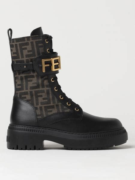 Botas Fendi de mujer .